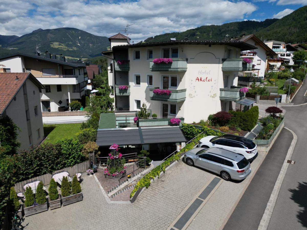 Hotel Akelei Bruneck Exterior foto